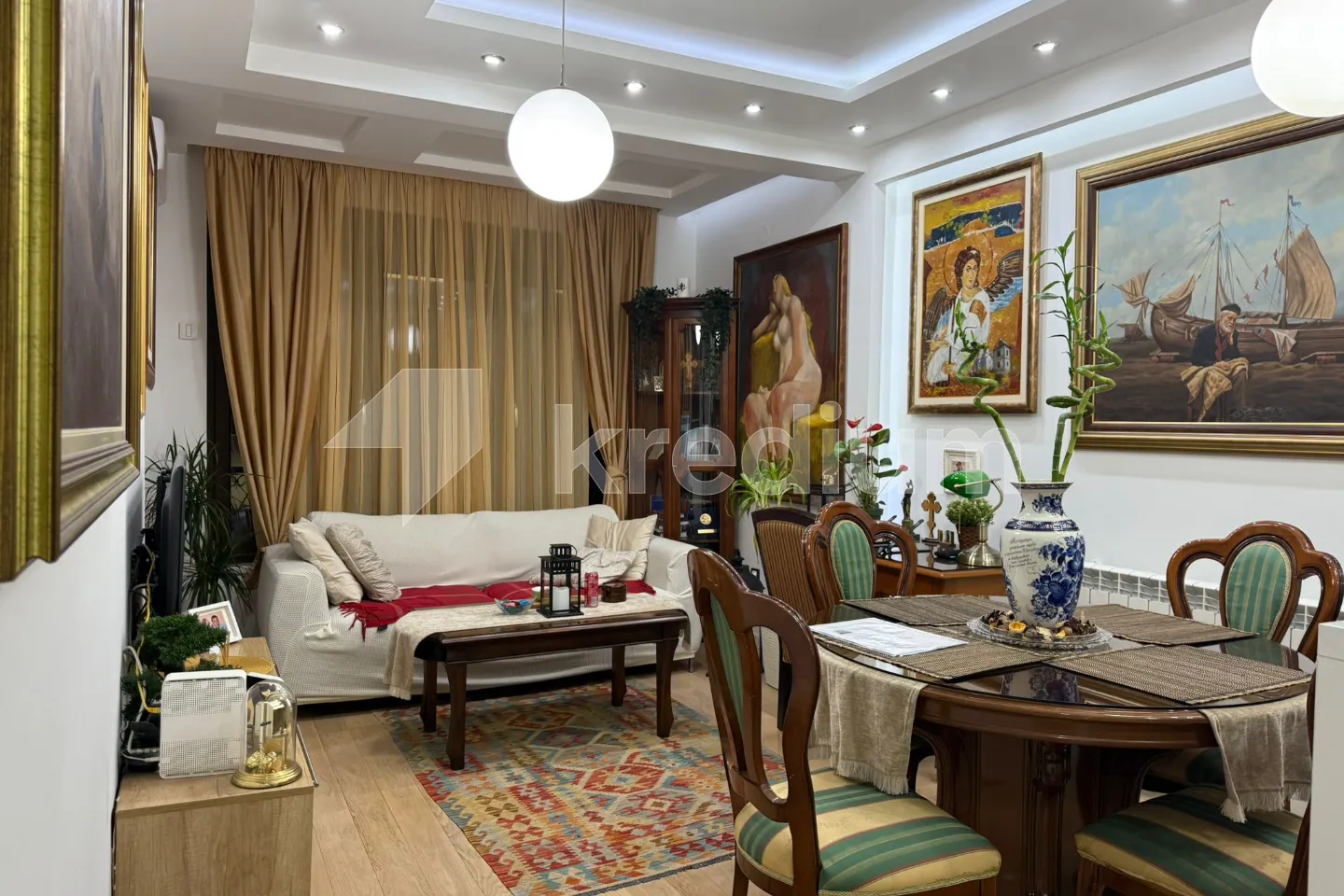 Mihizova - 01 - Stari grad